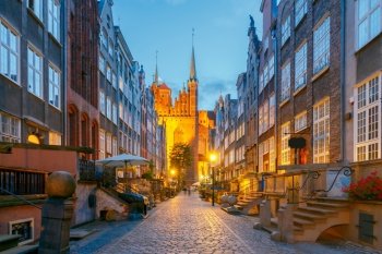 Mariacka Street in Gdansk. Old medieval street is very popular among honeymooners and tourists.. Gdansk.  Mariacka street at night.