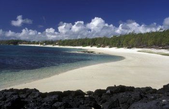  a beach on the island of Mauritius in the indian ocean. INDIAN OCEAN MAURITIUS BEACH 