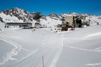 The ski lift of Vaujany and Oz en Oisans Station (Alpette - Grandes Rousses)