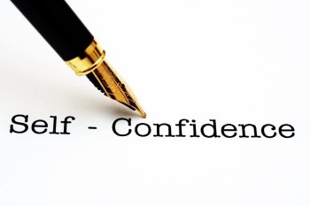 Self confidence text and fountain pen