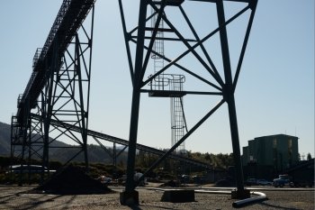 Steel infrastructure for loadout facilities at a coal mine 