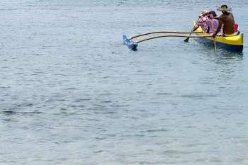 Three people canoeing in the sea, Captain Cook´s Monument, Kealakekua Bay, Kona Coast, Big Island, Hawaii islands, USA