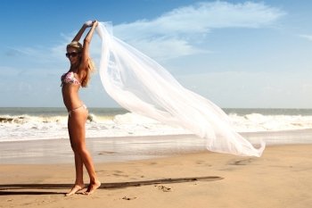 bride vacation on ocean coast