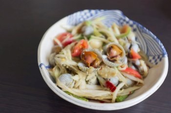 THAI FOOD  , Spicy papaya salad with cockle
