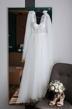 perfect wedding dress on the wedding day