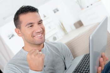 man happy with the online result