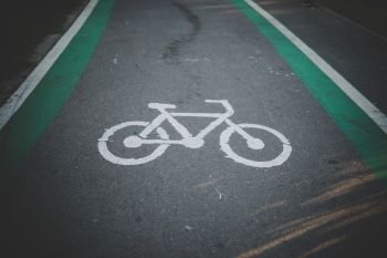 Indicate symbol on road for bicycles.