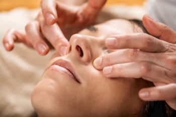 Thai Facial Anti Age Massage - Acupressure Techniques of Traditional Thai Massage