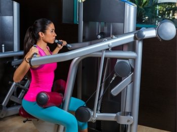 Lat Lateral dorsal pulldown machine upper back exercises woman at gym workout