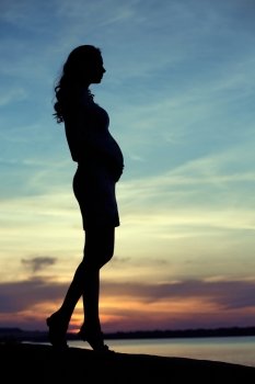 Artistic photo of the woman’s silhouette
