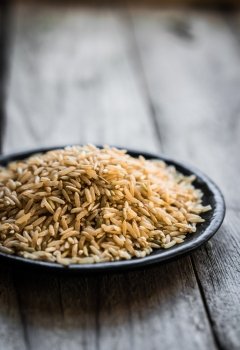 Raw brown rice