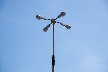 Electric lighting fixture with four lamps with single pole.
