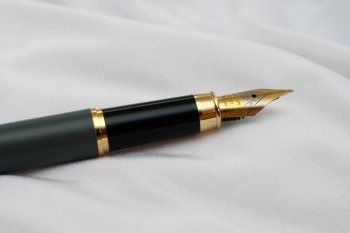 Fountain pen on satin 