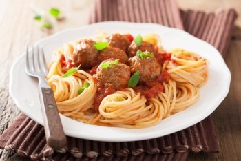 spaghetti with meatballs in tomato sauce 