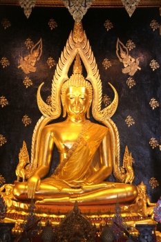 Buddha in Wat Phra Sri Rattana Mahatat Woramahawihan, Phitsanulok, Thailand 
